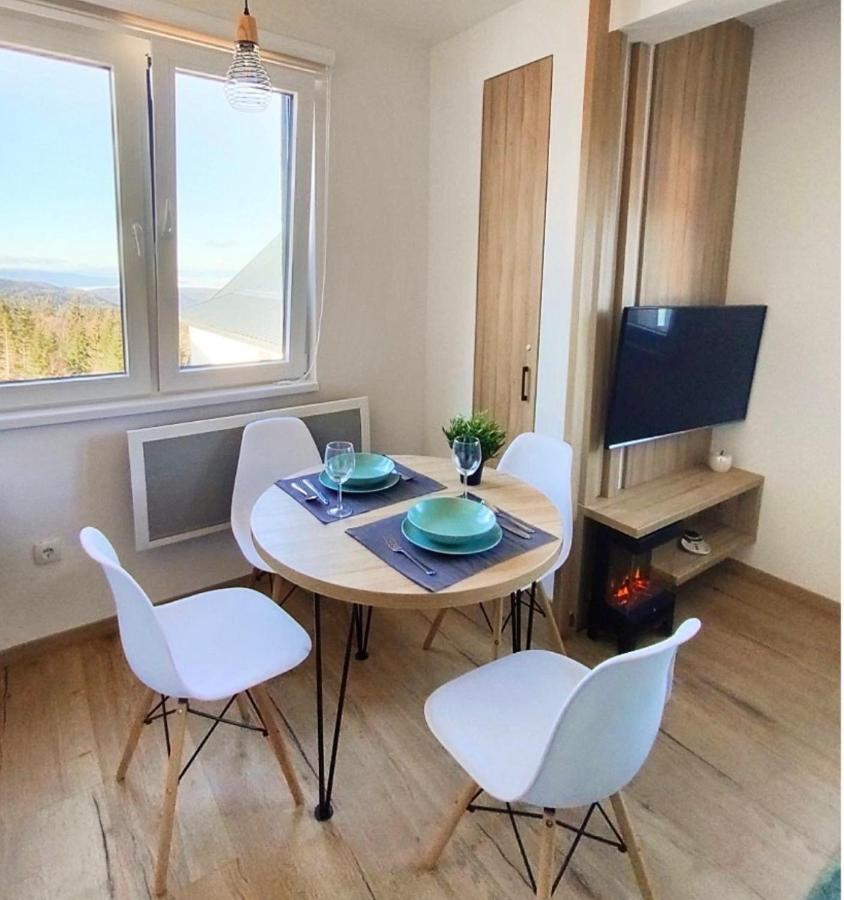 Mons Apartments Яхорина Екстериор снимка