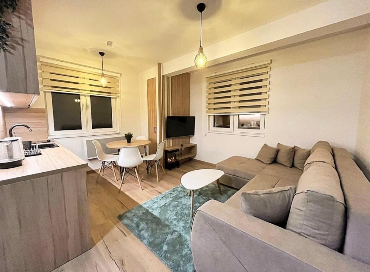 Mons Apartments Яхорина Екстериор снимка